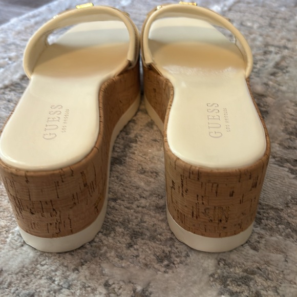 Guess |  Sires 2 Faux-Leather Platform Sandals - Picture 6 of 6